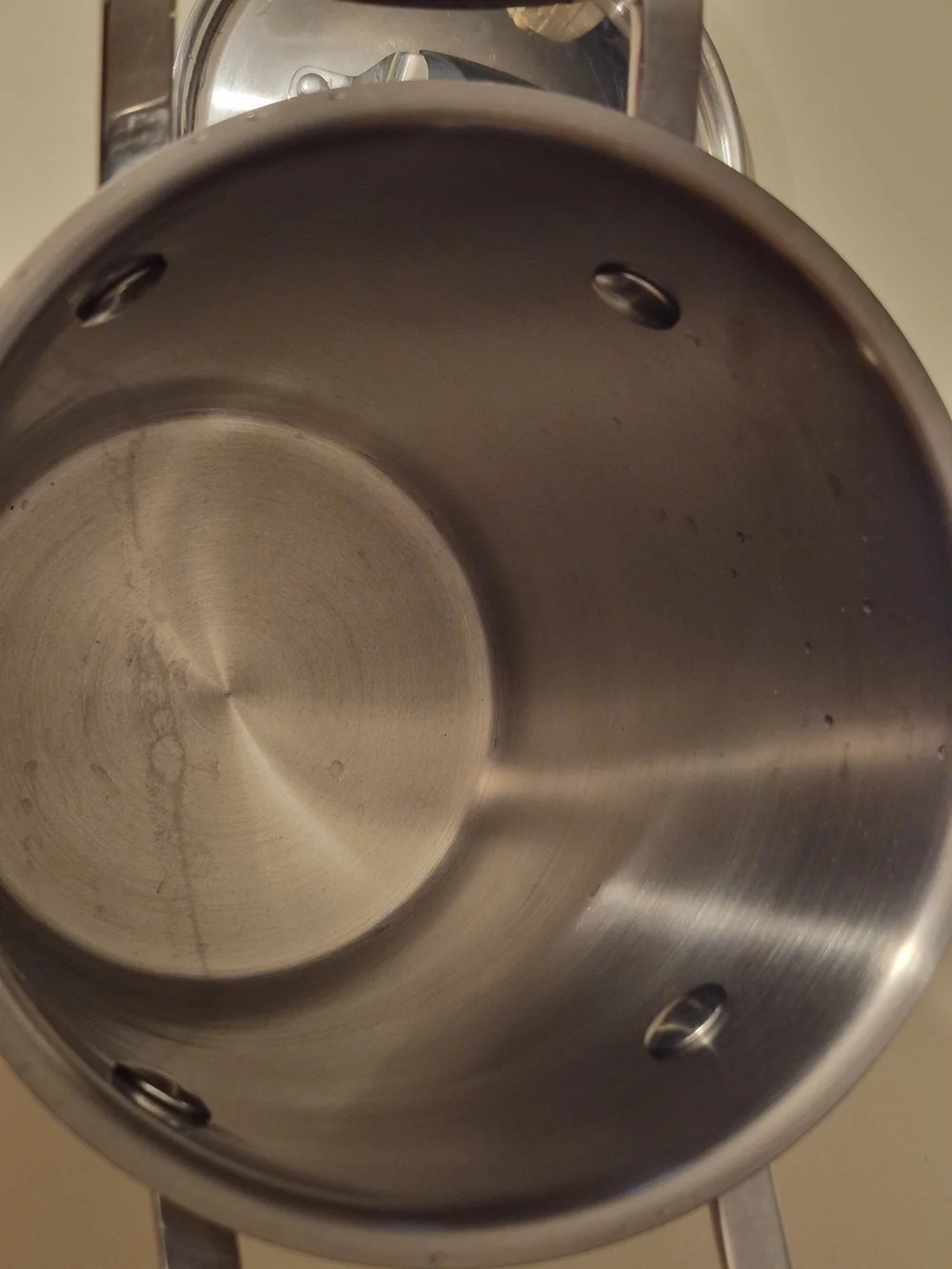 Oneida Stainless Steel Stock Pot with Black Handles and Lid 9.5 Tall